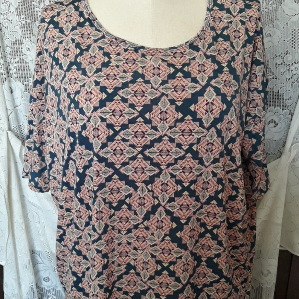 Lularoe Irma top xl